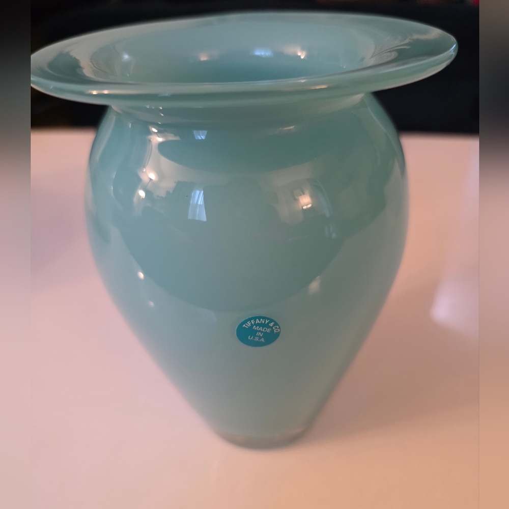 TIFFANY & CO Signed Blown Glass Vase - Picture 4 of 6